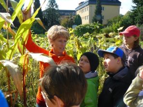 Obrázek k aktualitě Návštěva školní zahrady Střední školy zemědělské a přírodovědné 