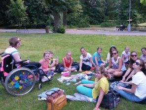 Obrázek k aktualitě Piknik divadelníků v parku