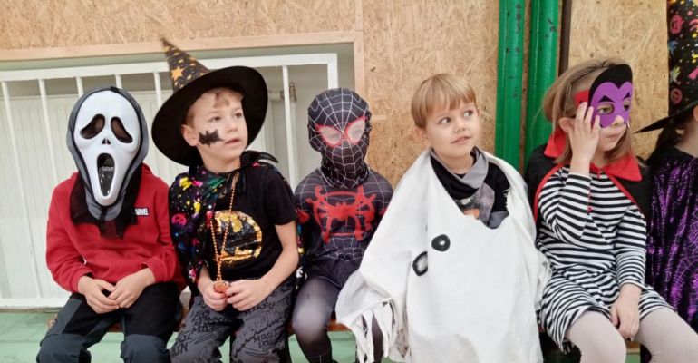 Halloween v 1.a 9. třídách