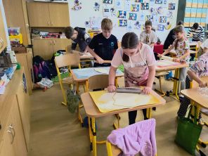 Obrázek k aktualitě Sklizeň ve 4.A