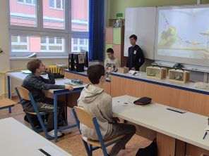 Obrázek k aktualitě Zážitkové učení aneb ptačí hodina v 7. ročníku