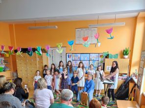 Obrázek k aktualitě Sbor Hvězdička ukončil své působení besídkou a školní akademií k 60. výročí školy
